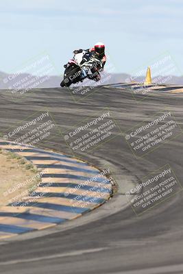 media/Nov-16-2025-Race Pace (Sun) [[8c5fa54630]]/Verified Riders/1-Turns 9 and 10 (925am)/